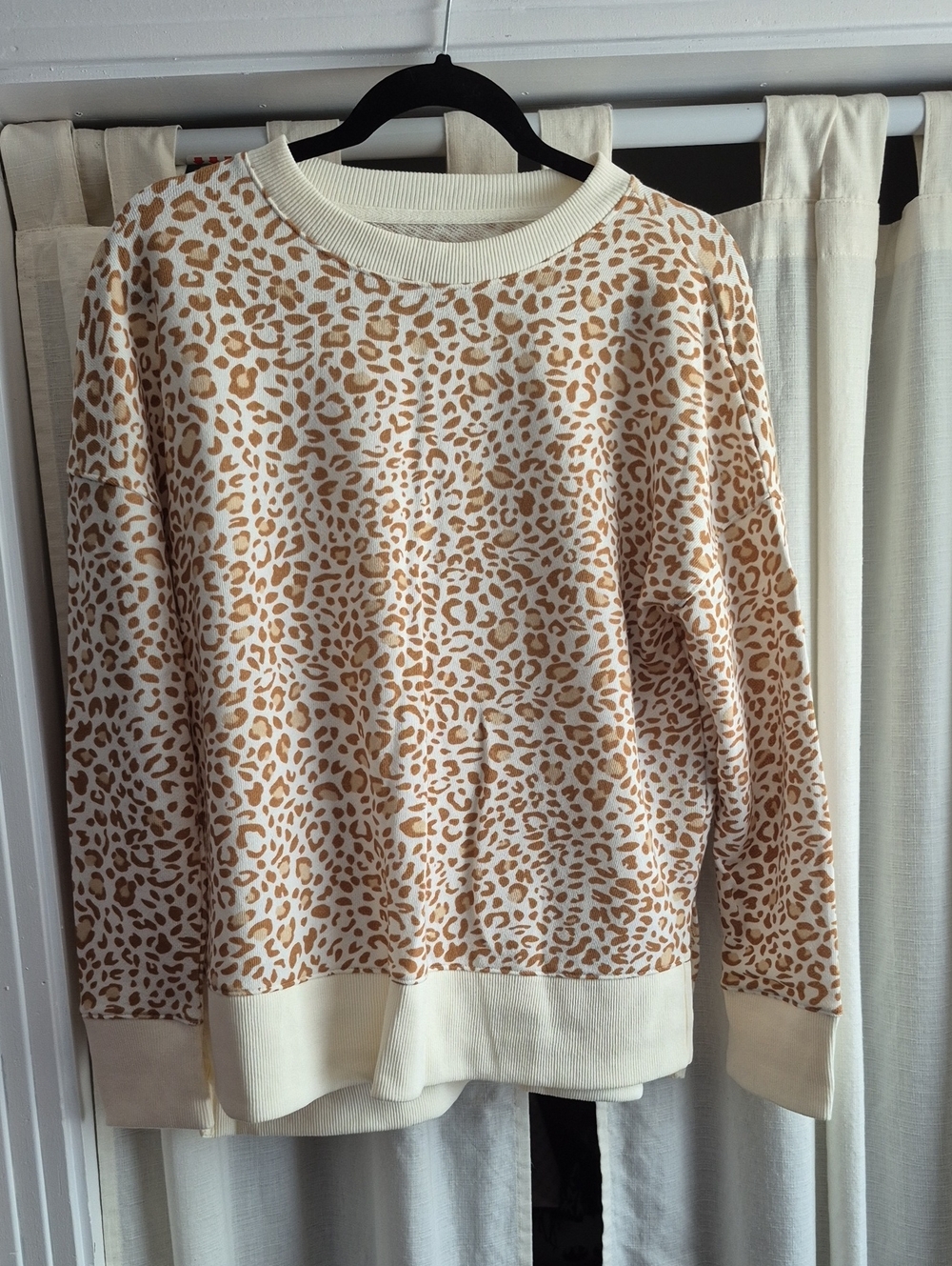 New Time and Tru Cream Leopard Print Crewneck Sweater